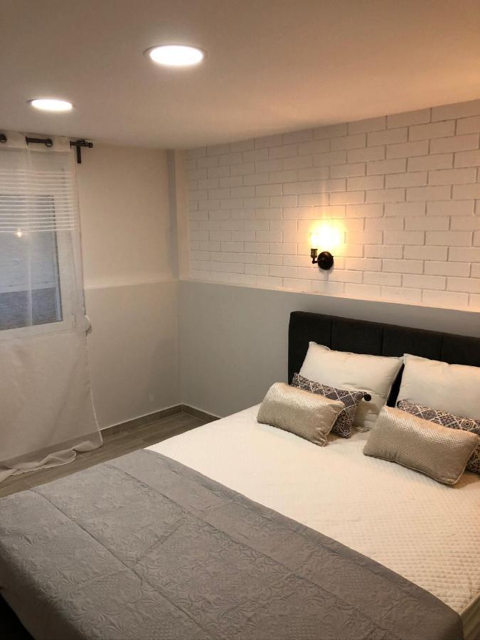 Helen Luxury Happy House Apartment เอเธนส์ ภายนอก รูปภาพ