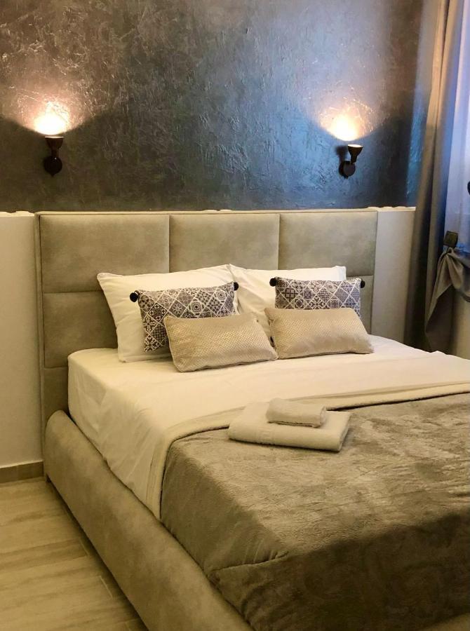Helen Luxury Happy House Apartment เอเธนส์ ภายนอก รูปภาพ