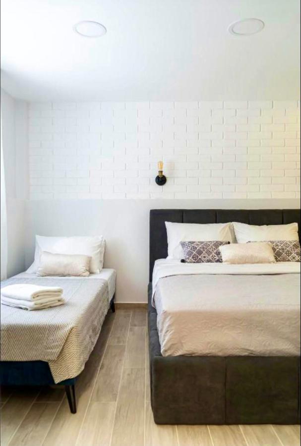 Helen Luxury Happy House Apartment เอเธนส์ ภายนอก รูปภาพ